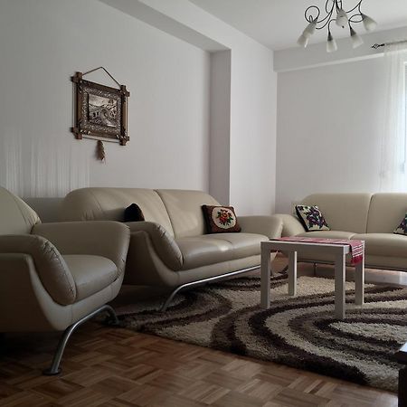 Apartment Gashi Pristina Exterior foto